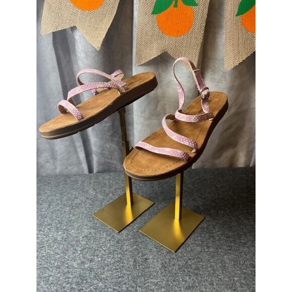 New Girls Steve Madden Jplum Pink Faux Leather Rhinestone Sandals Size 4 M - Picture 1 of 6